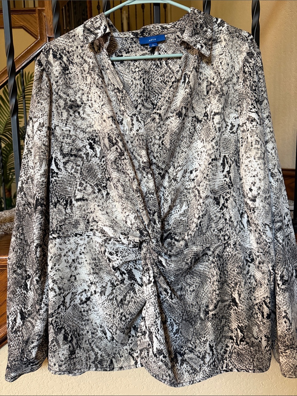 Apt. 9 Black & White Snake-Print Twist-Front Button Down Blouse